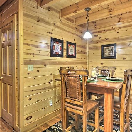 Cabin With Hot Tub About 2 Mi To Island In Pigeon Forge! Buitenkant foto