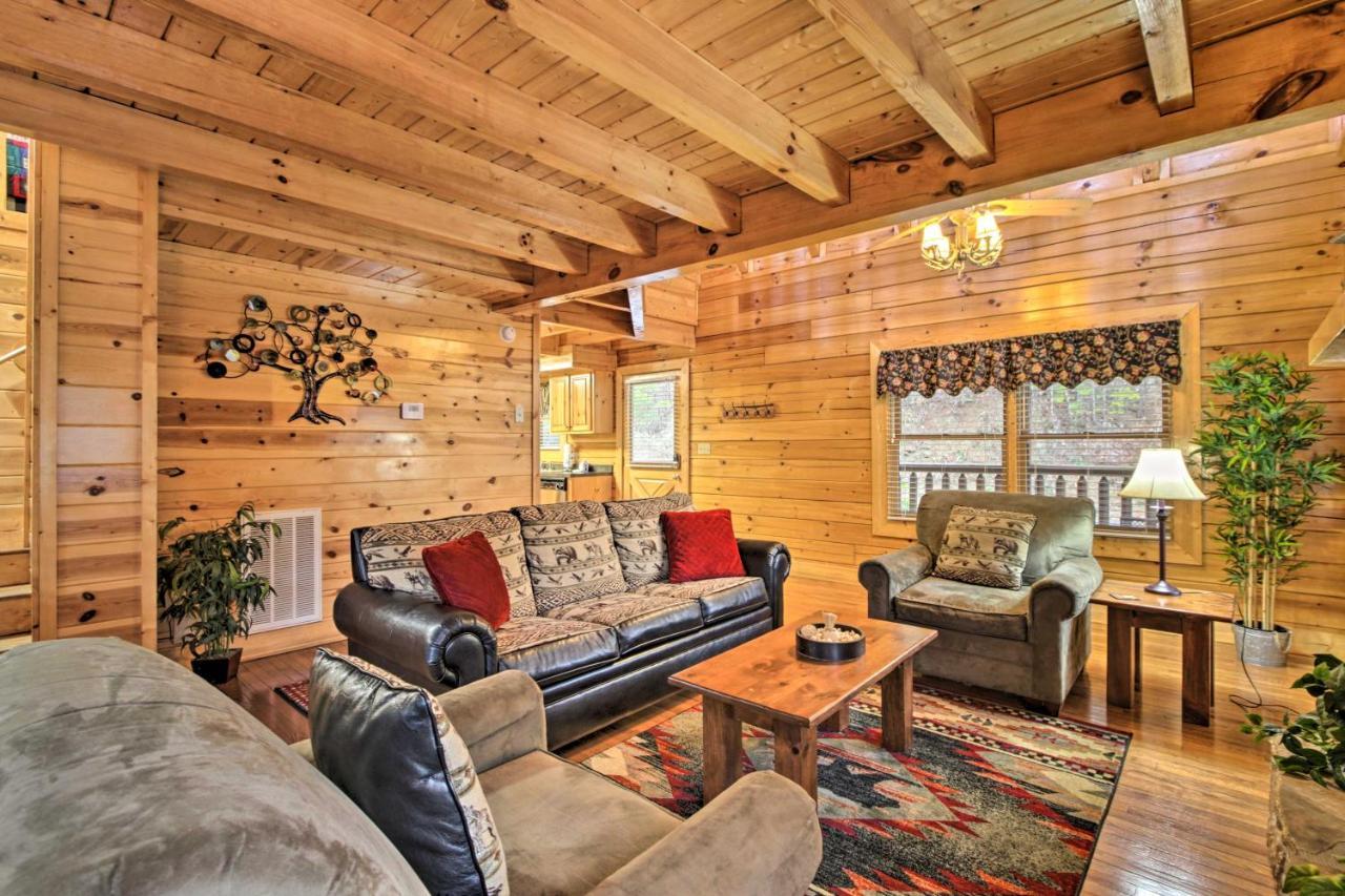 Cabin With Hot Tub About 2 Mi To Island In Pigeon Forge! Buitenkant foto