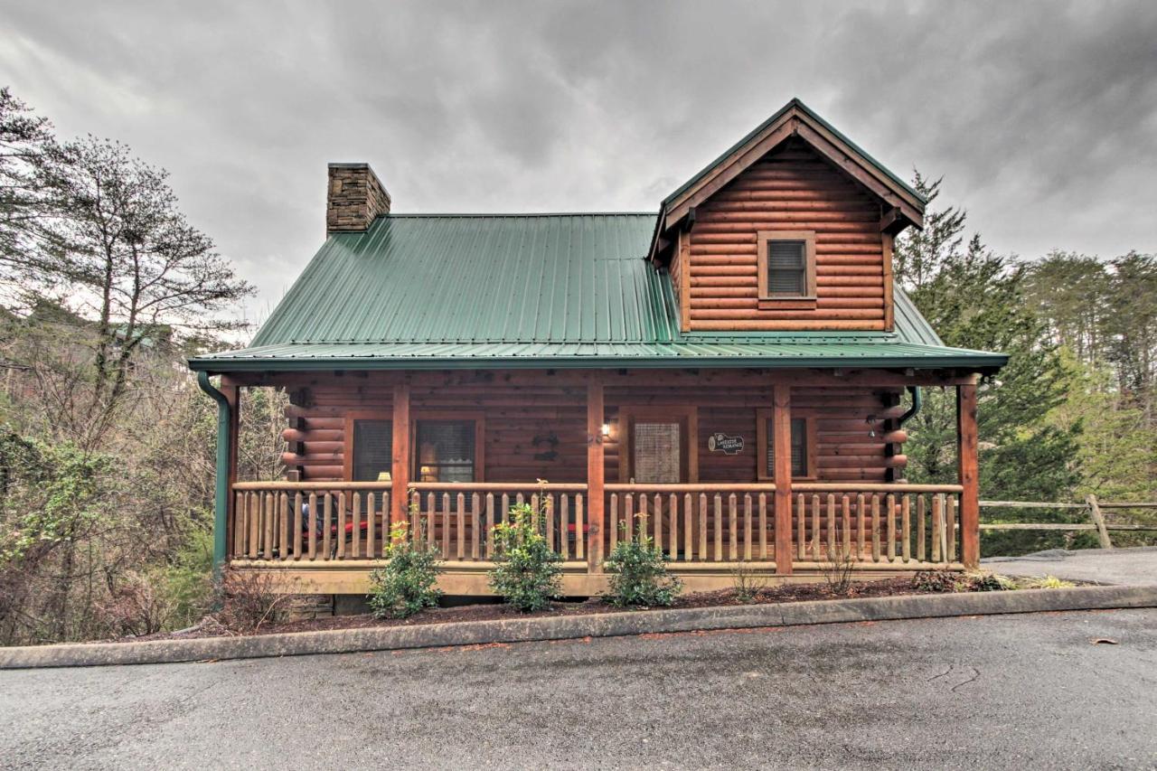 Cabin With Hot Tub About 2 Mi To Island In Pigeon Forge! Buitenkant foto