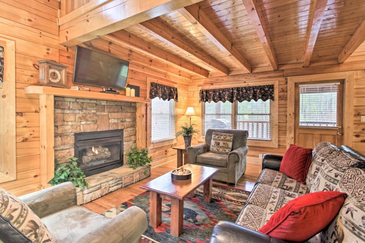 Cabin With Hot Tub About 2 Mi To Island In Pigeon Forge! Buitenkant foto