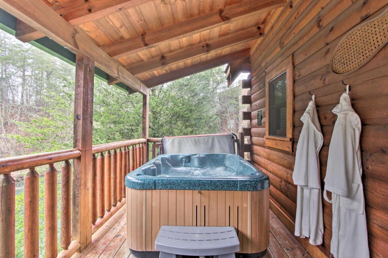 Cabin With Hot Tub About 2 Mi To Island In Pigeon Forge! Buitenkant foto