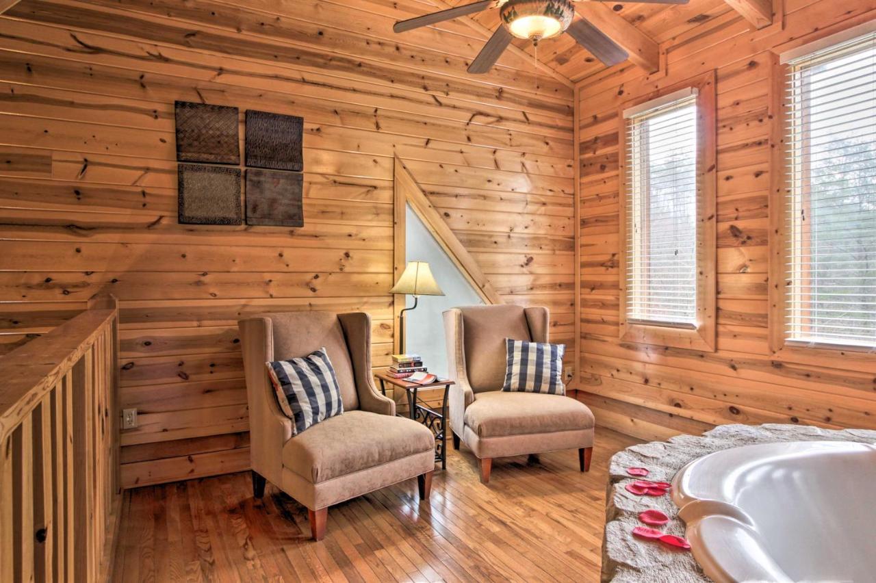 Cabin With Hot Tub About 2 Mi To Island In Pigeon Forge! Buitenkant foto