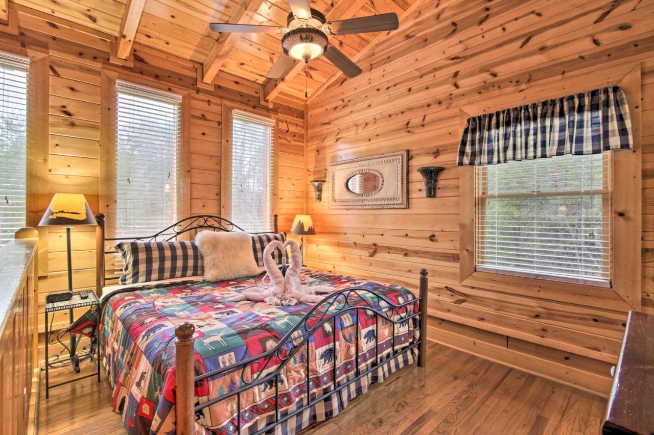 Cabin With Hot Tub About 2 Mi To Island In Pigeon Forge! Buitenkant foto