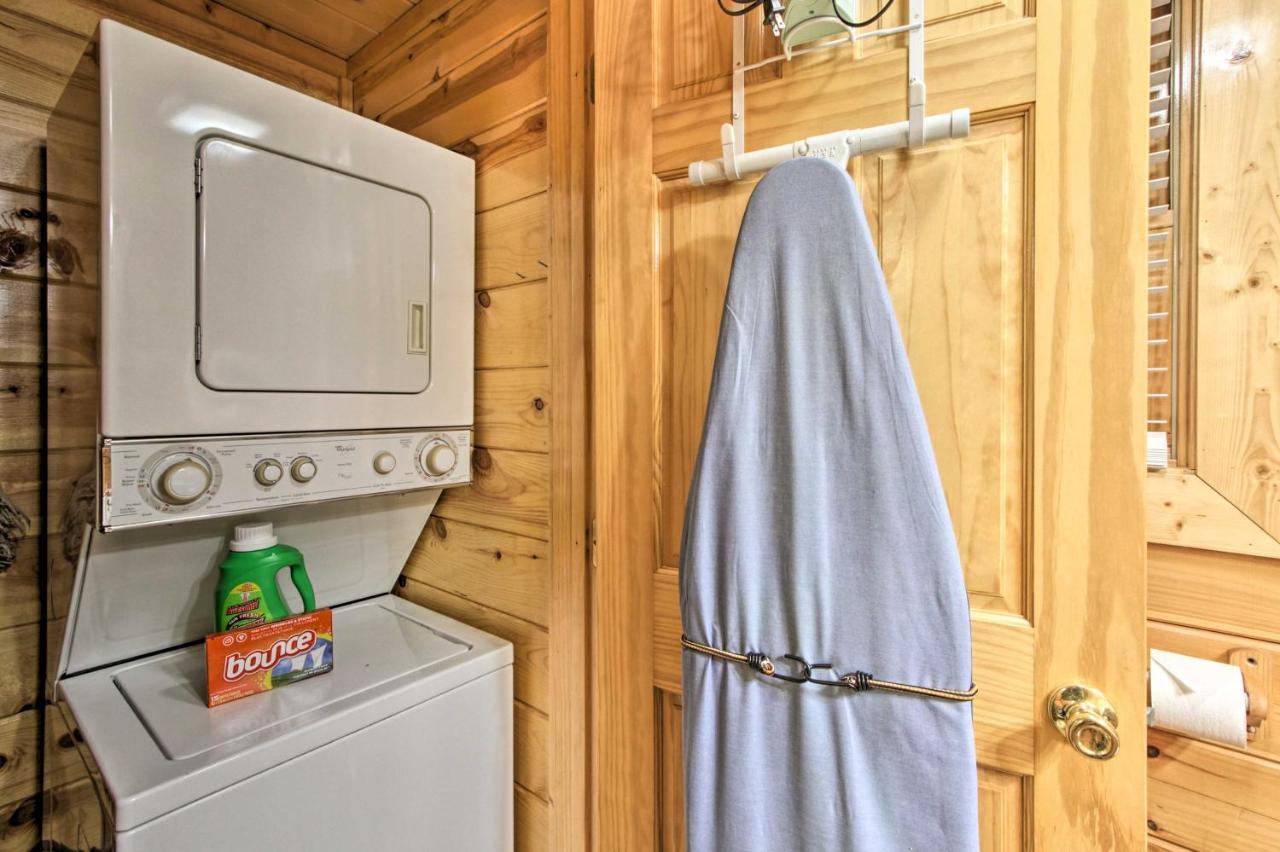 Cabin With Hot Tub About 2 Mi To Island In Pigeon Forge! Buitenkant foto