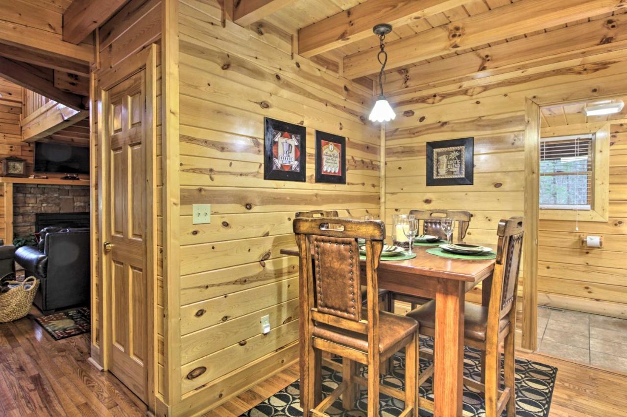 Cabin With Hot Tub About 2 Mi To Island In Pigeon Forge! Buitenkant foto