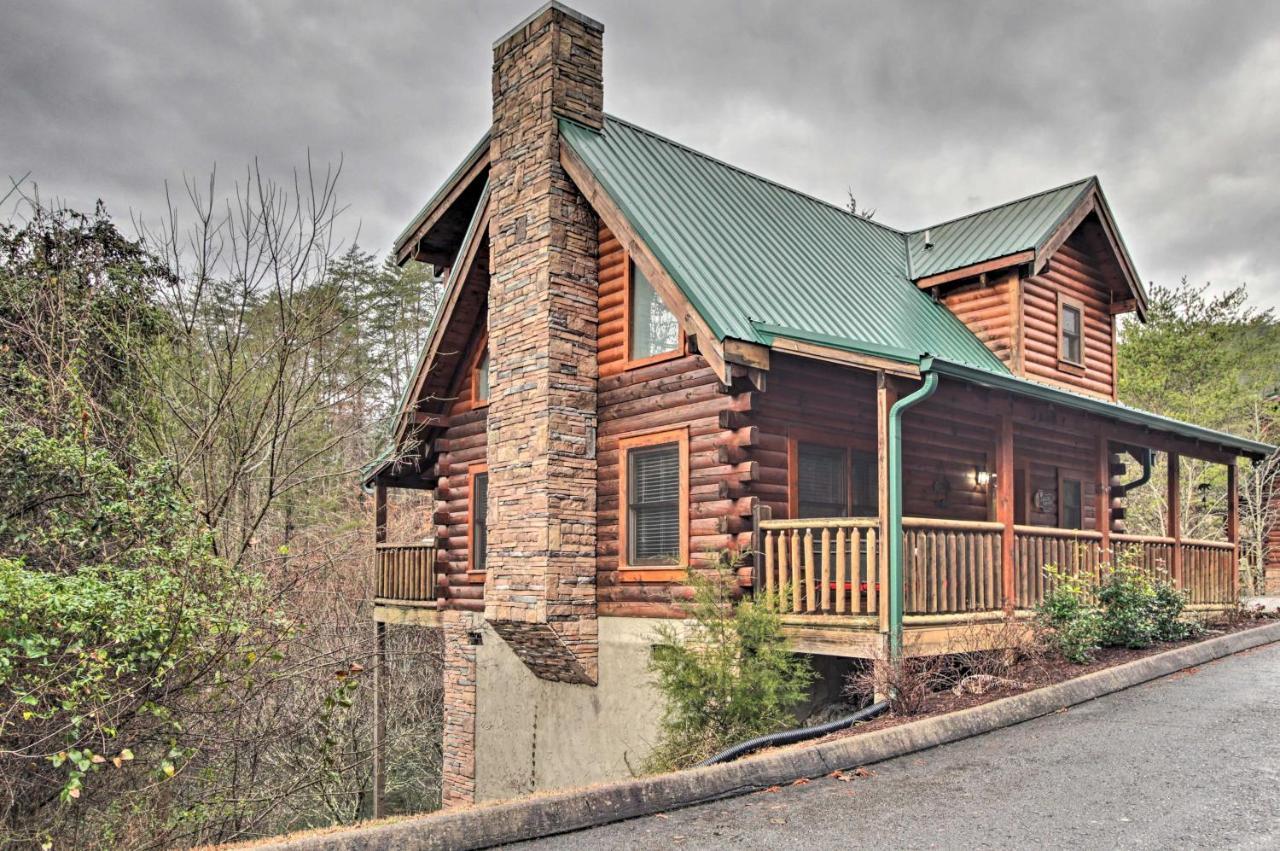 Cabin With Hot Tub About 2 Mi To Island In Pigeon Forge! Buitenkant foto