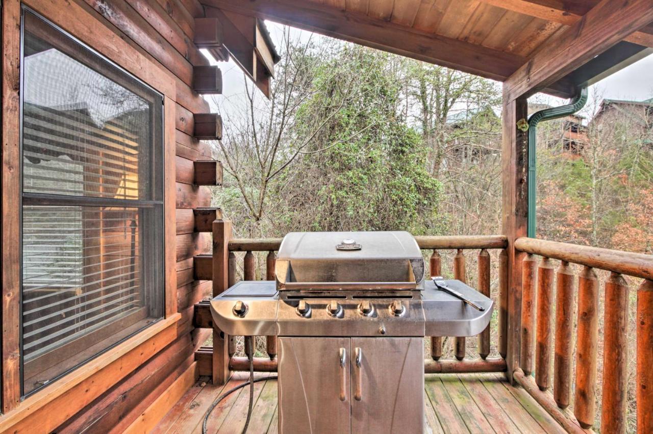 Cabin With Hot Tub About 2 Mi To Island In Pigeon Forge! Buitenkant foto
