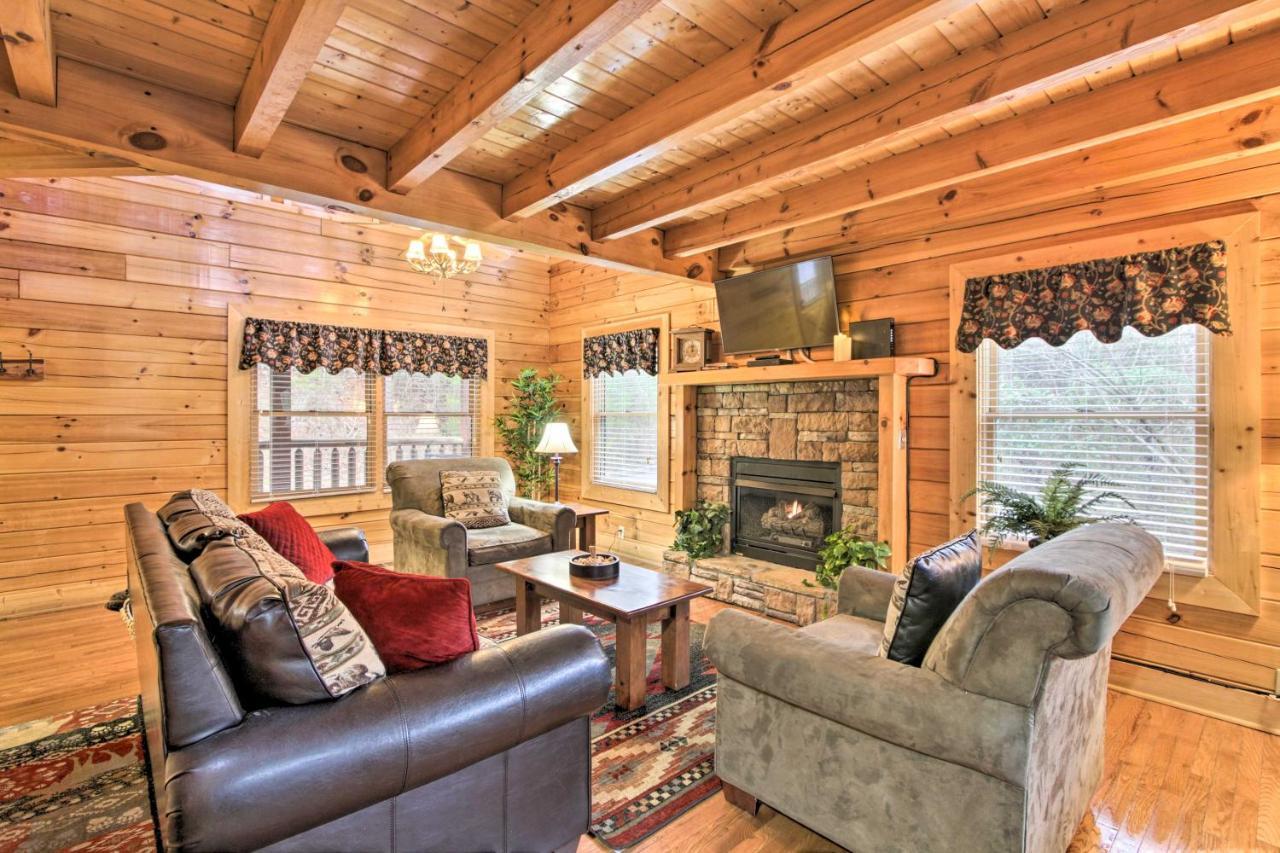 Cabin With Hot Tub About 2 Mi To Island In Pigeon Forge! Buitenkant foto