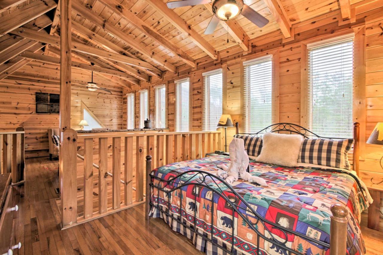 Cabin With Hot Tub About 2 Mi To Island In Pigeon Forge! Buitenkant foto